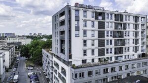 Becher Etiuda zdjęcia dron bok